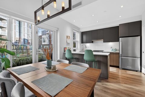 8693 Oolichan Way 3 Vancouver BC V5S 0G7