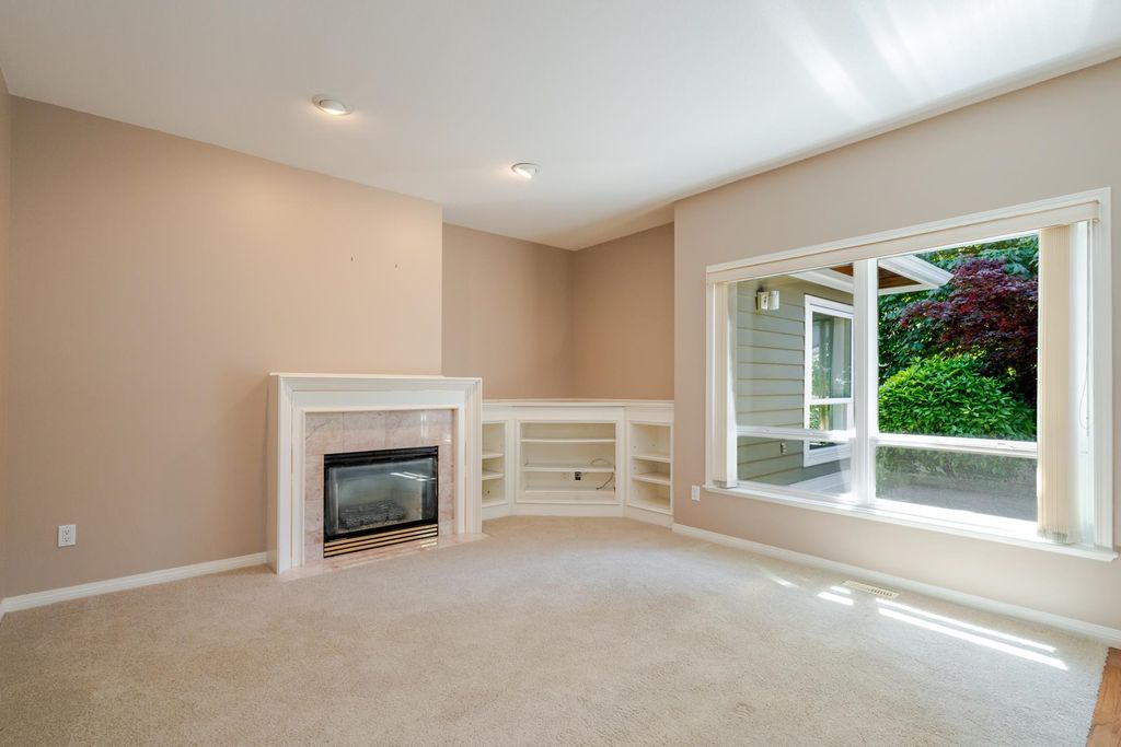 listing image 1102567955781430490
