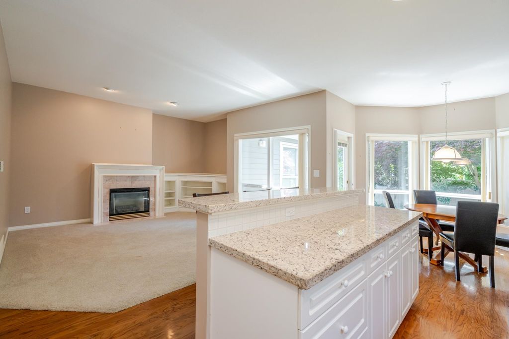 listing image 1101884524247876545
