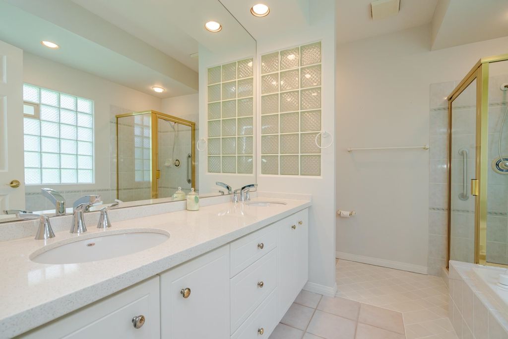 listing image 1109281120421458887