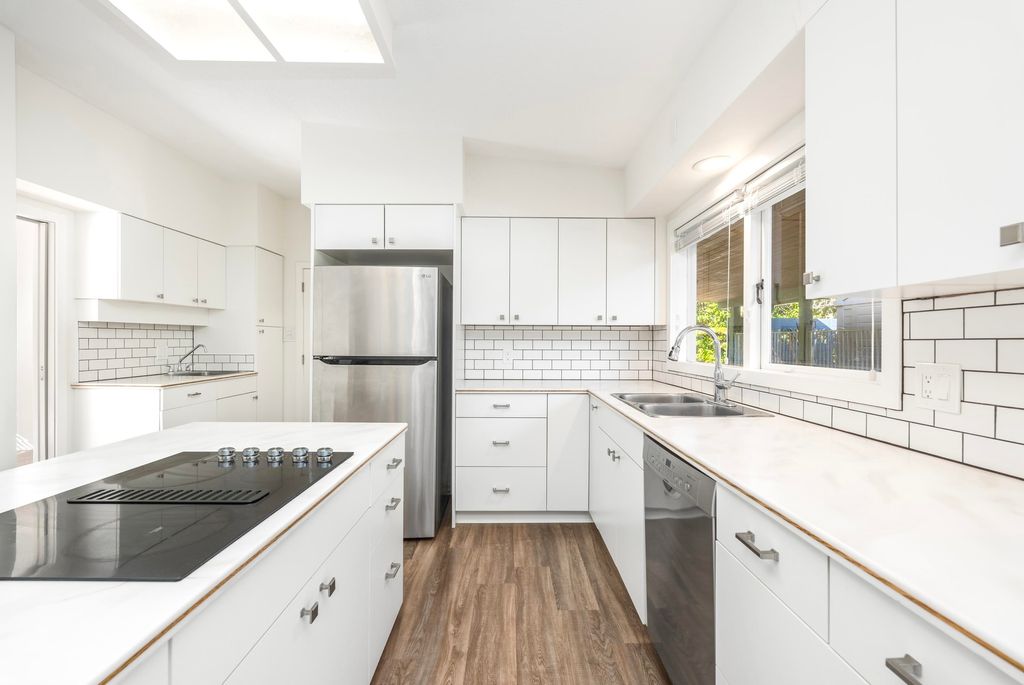 listing image 1107652661405872754