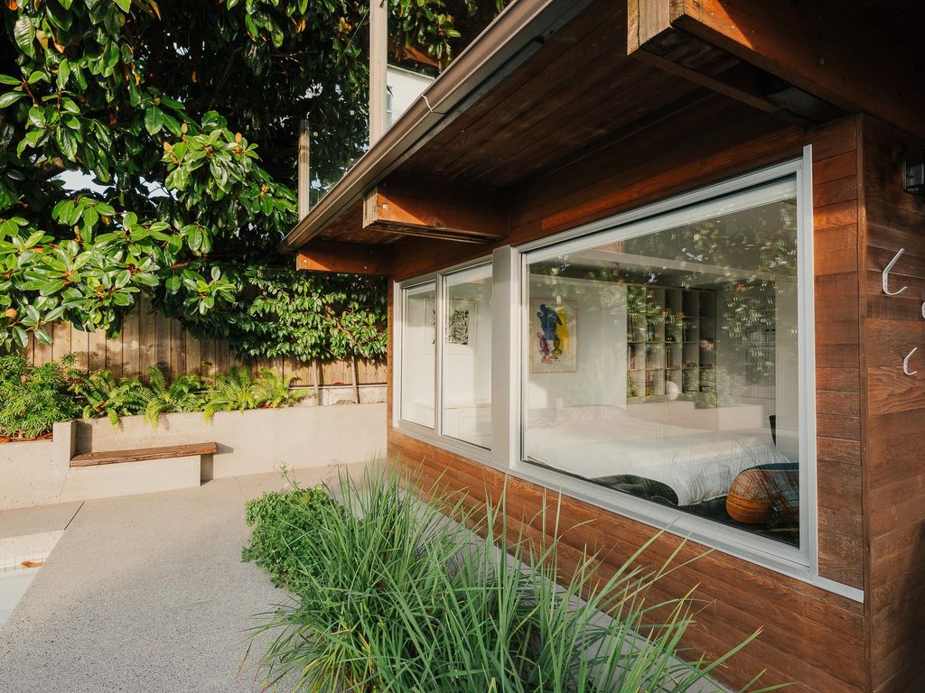 listing image 1108921322205684217