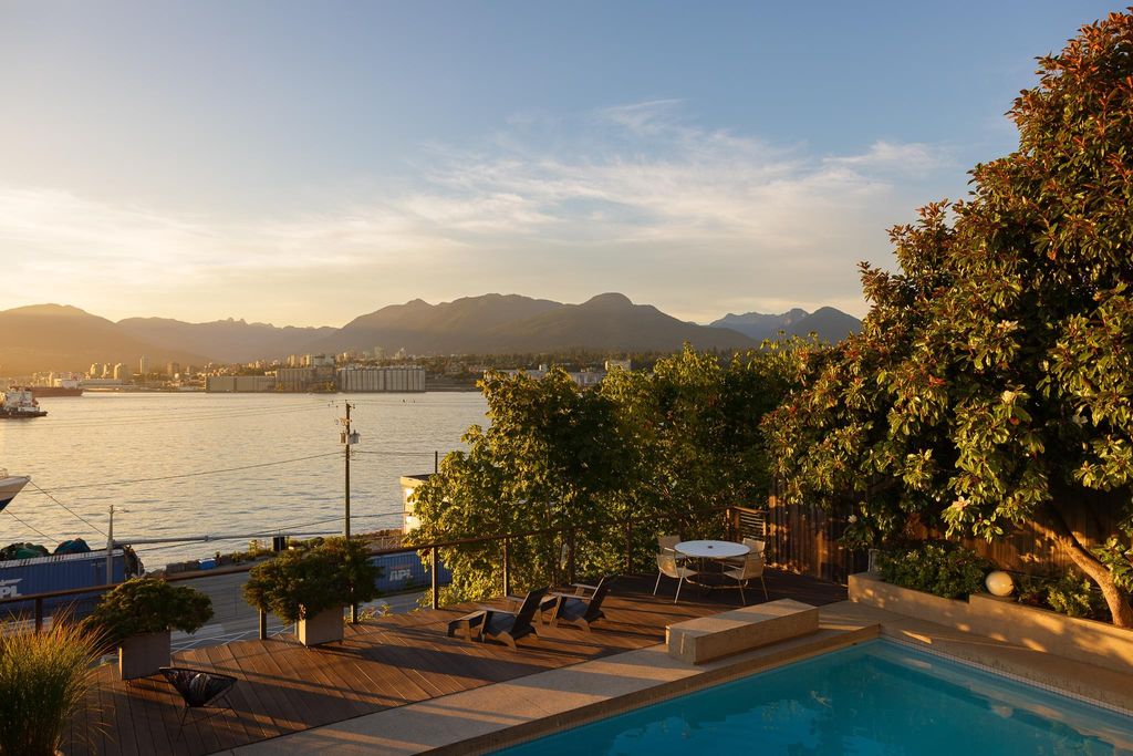 listing image 1106258536395344884