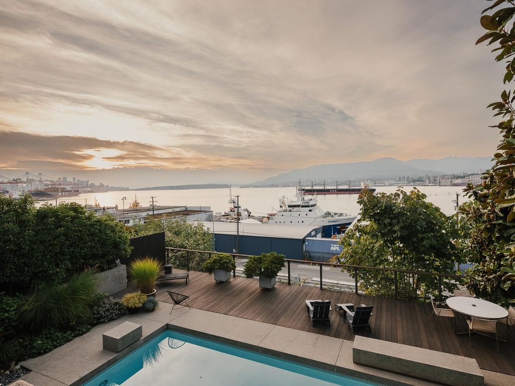 listing image 1100557589815708096