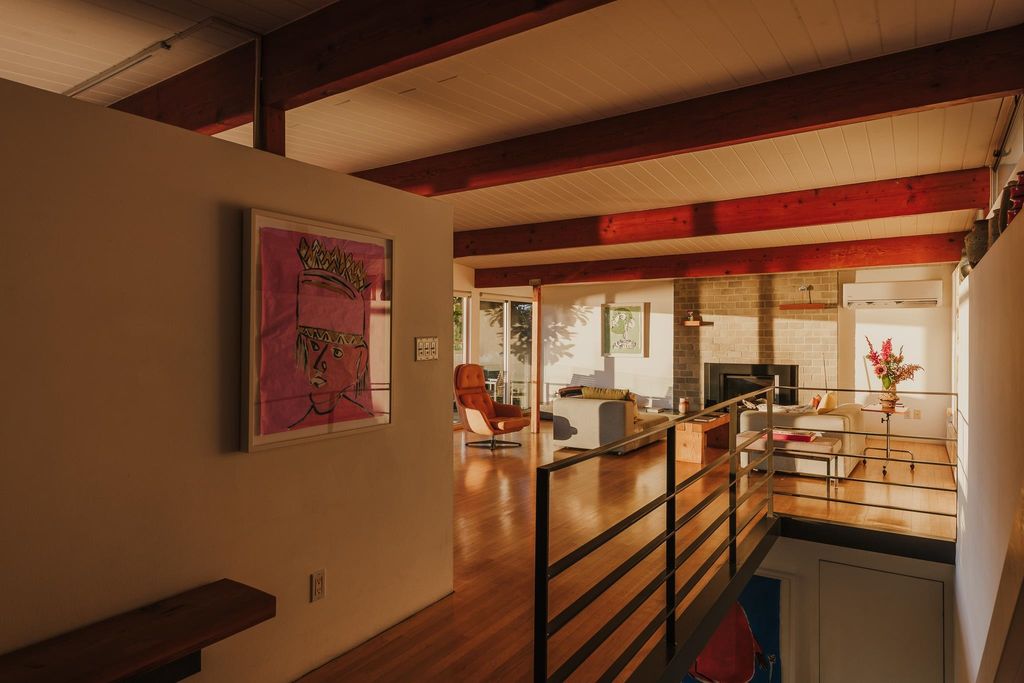 listing image 1102221523868533727