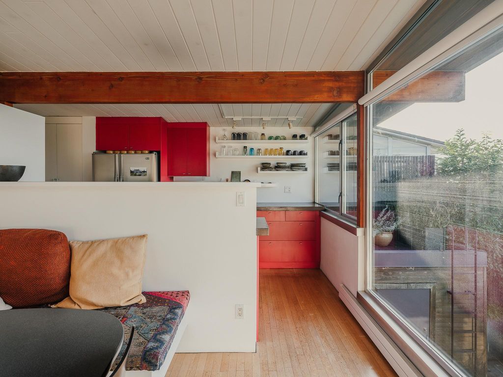 listing image 1104272416473538063