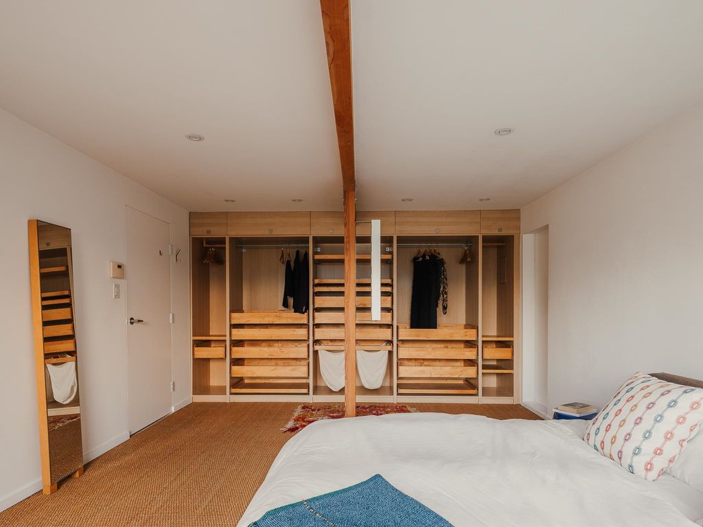 listing image 1109614891656688763