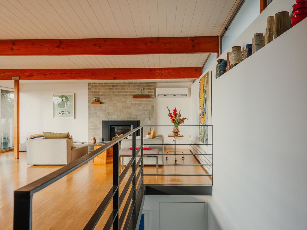 listing image 1109016767400515433