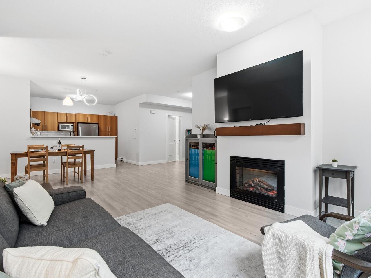 9229 University Crescent 32