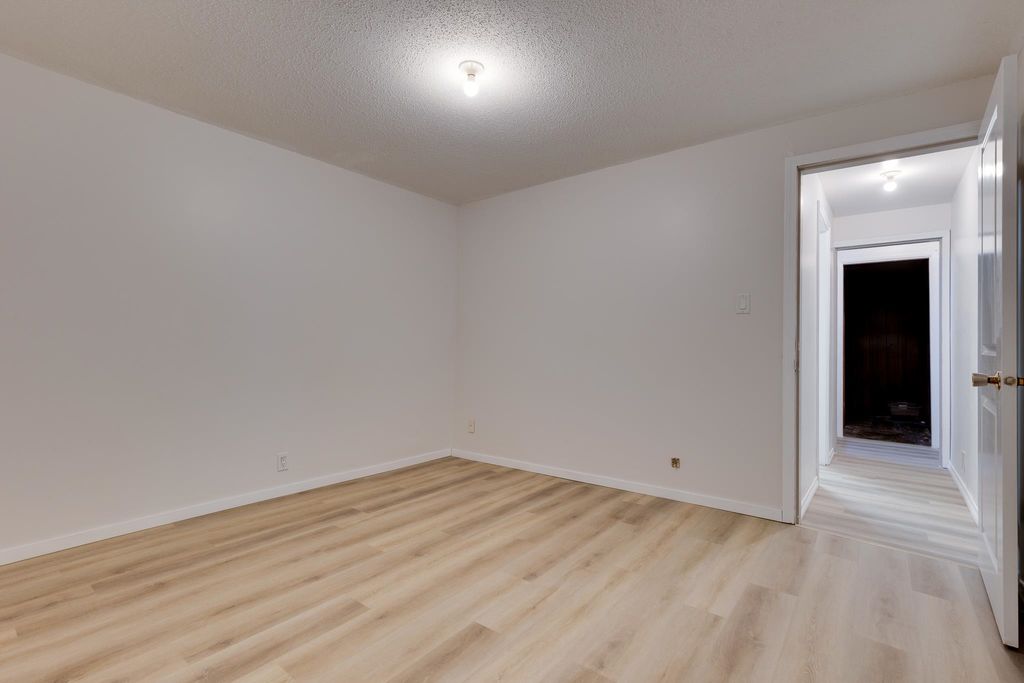 listing image 1105728374234156131