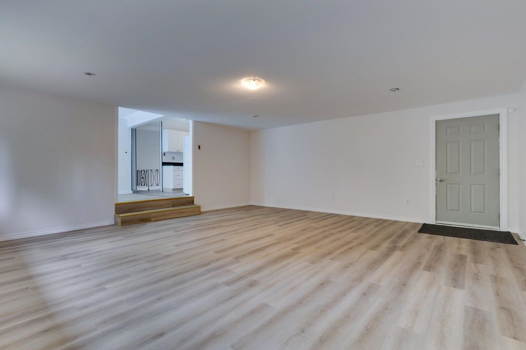 listing image 1102032050432217328