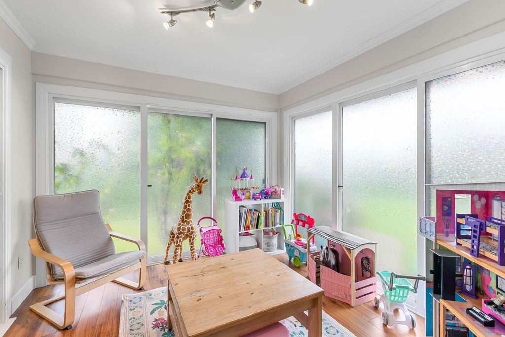 listing image 1100527636381419502