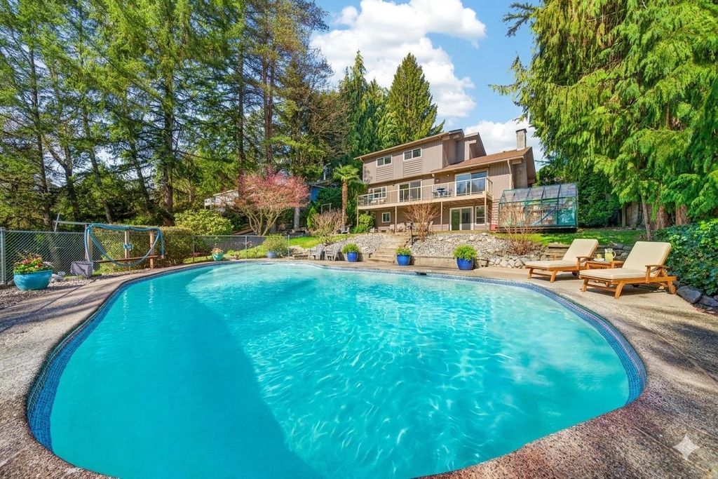 Photo of 23419 Tamarack Lane, Maple Ridge, BC V2W 1A8 (MLS # R3110272)