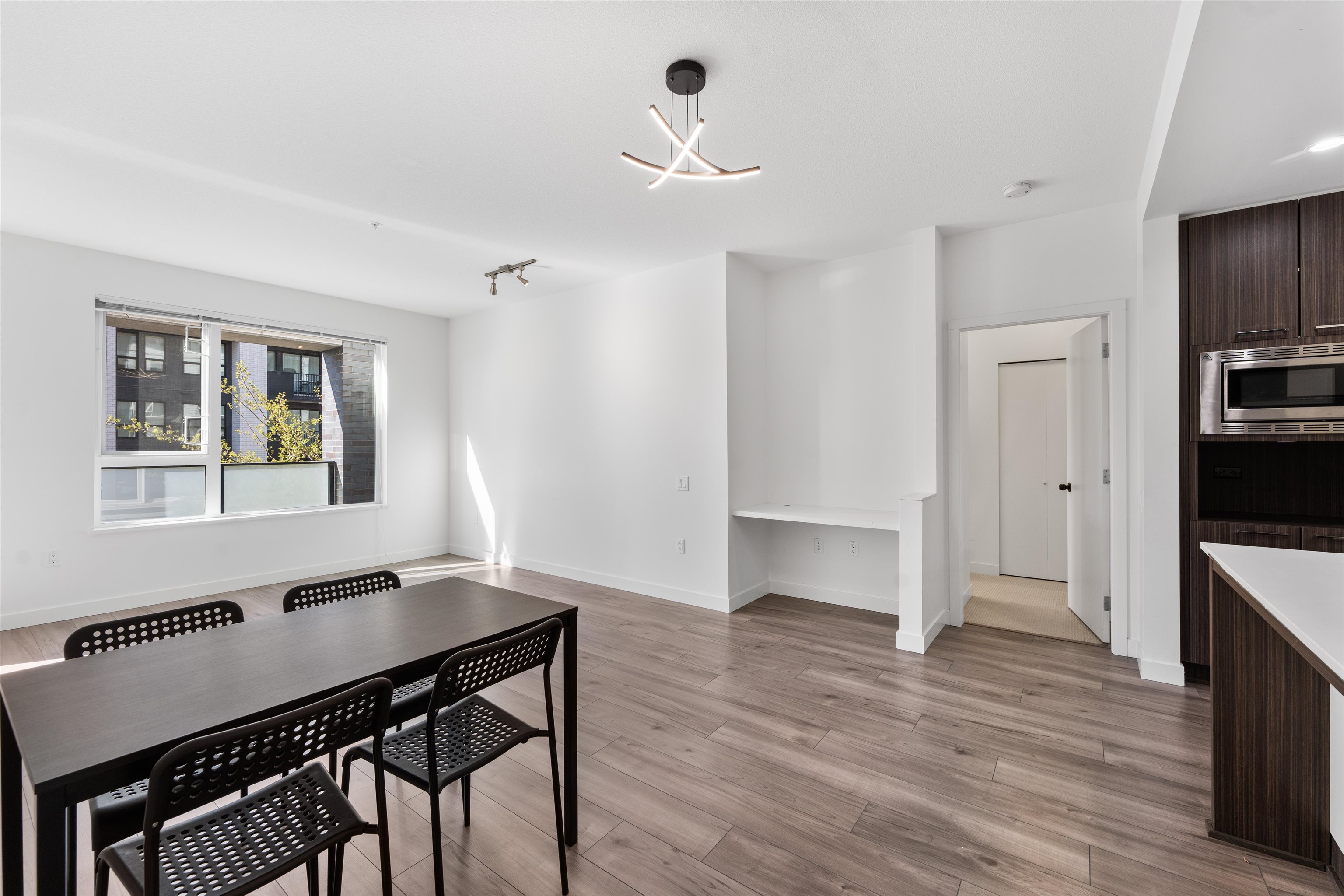 9250 University High Street 209