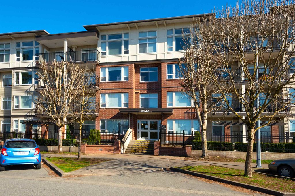 Photo of 9422 Victor Street #207, Chilliwack, BC V2P 0B8 (MLS # R3098280)