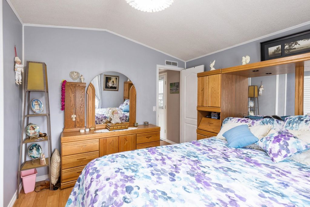 listing image 1104917703967977400