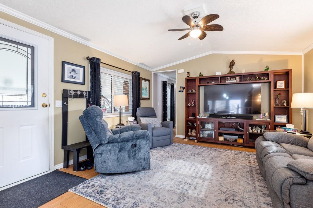 listing image 1109190095669424234