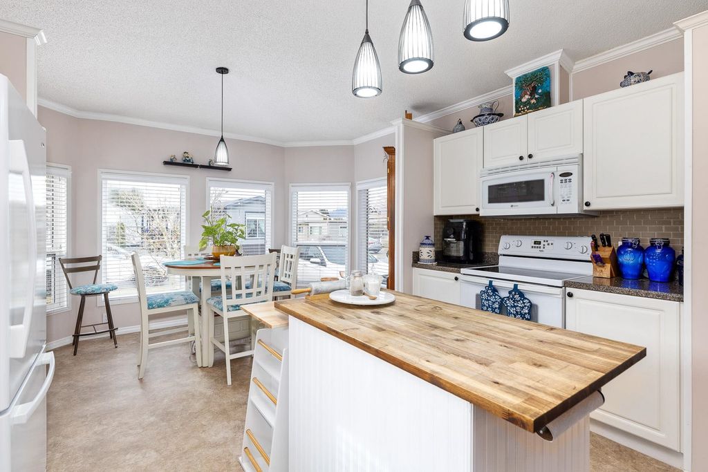 listing image 1101186849233261120