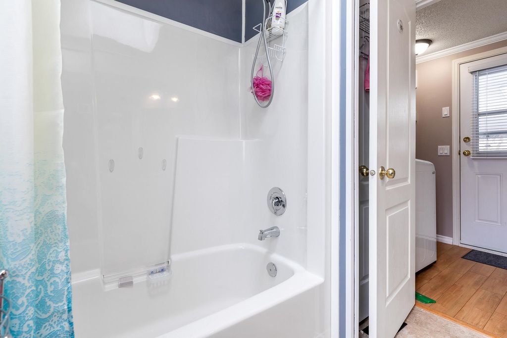 listing image 1104374403677249371