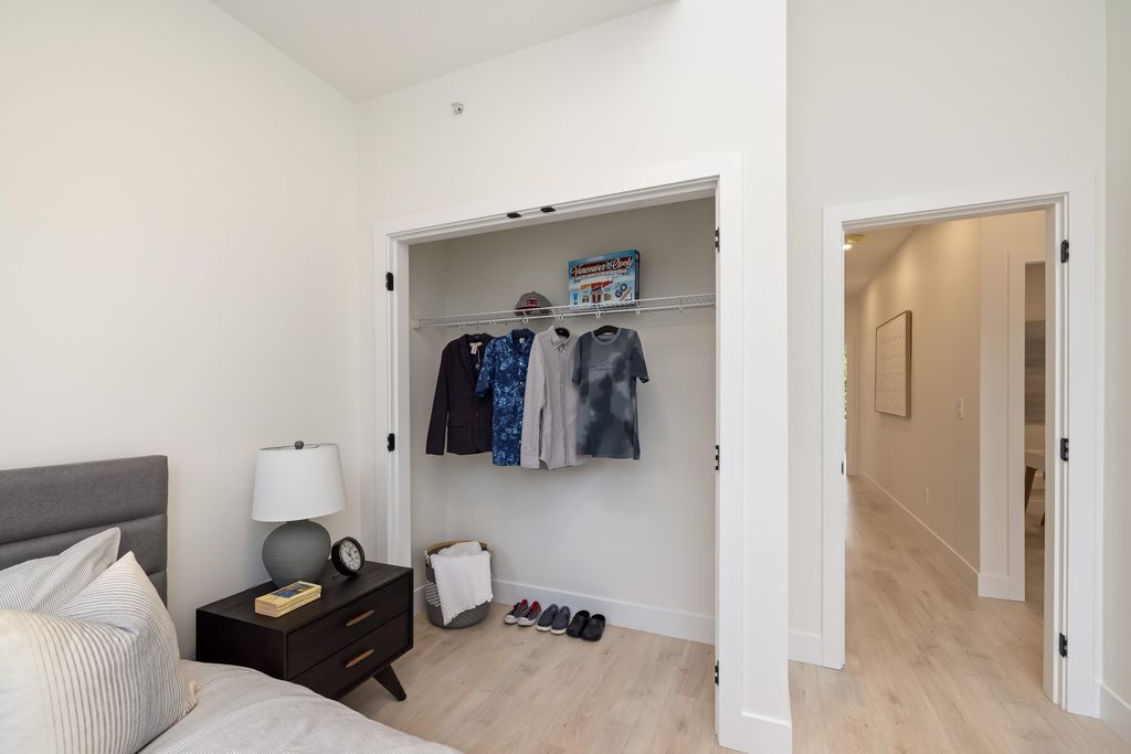 listing image 1100432748397930200
