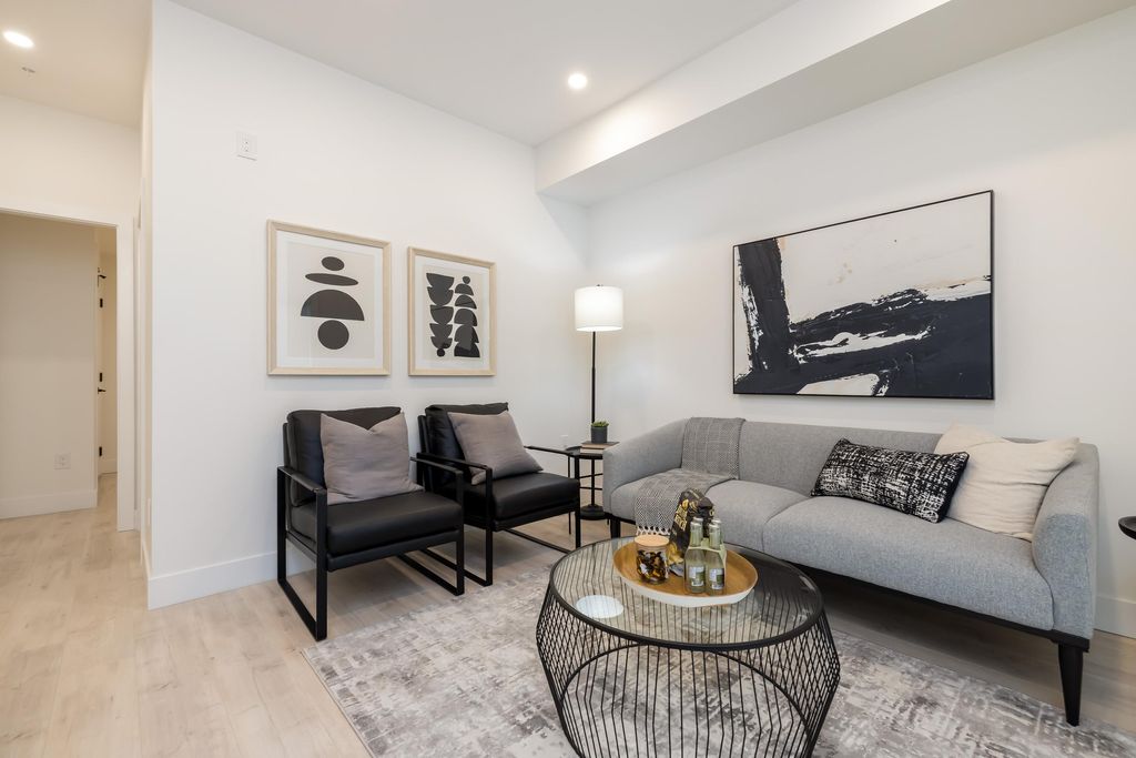 listing image 1100399614445106786