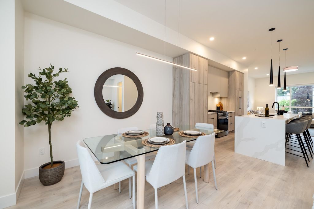 listing image 1106464539233911678