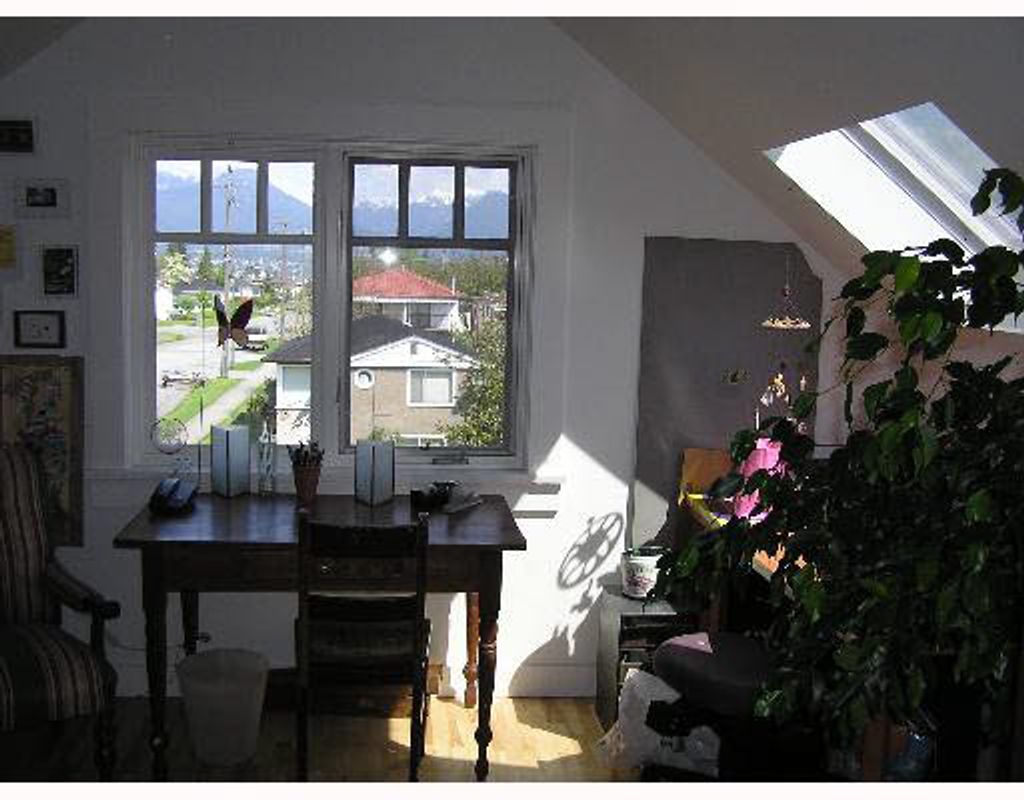 listing image 1106264091355993012