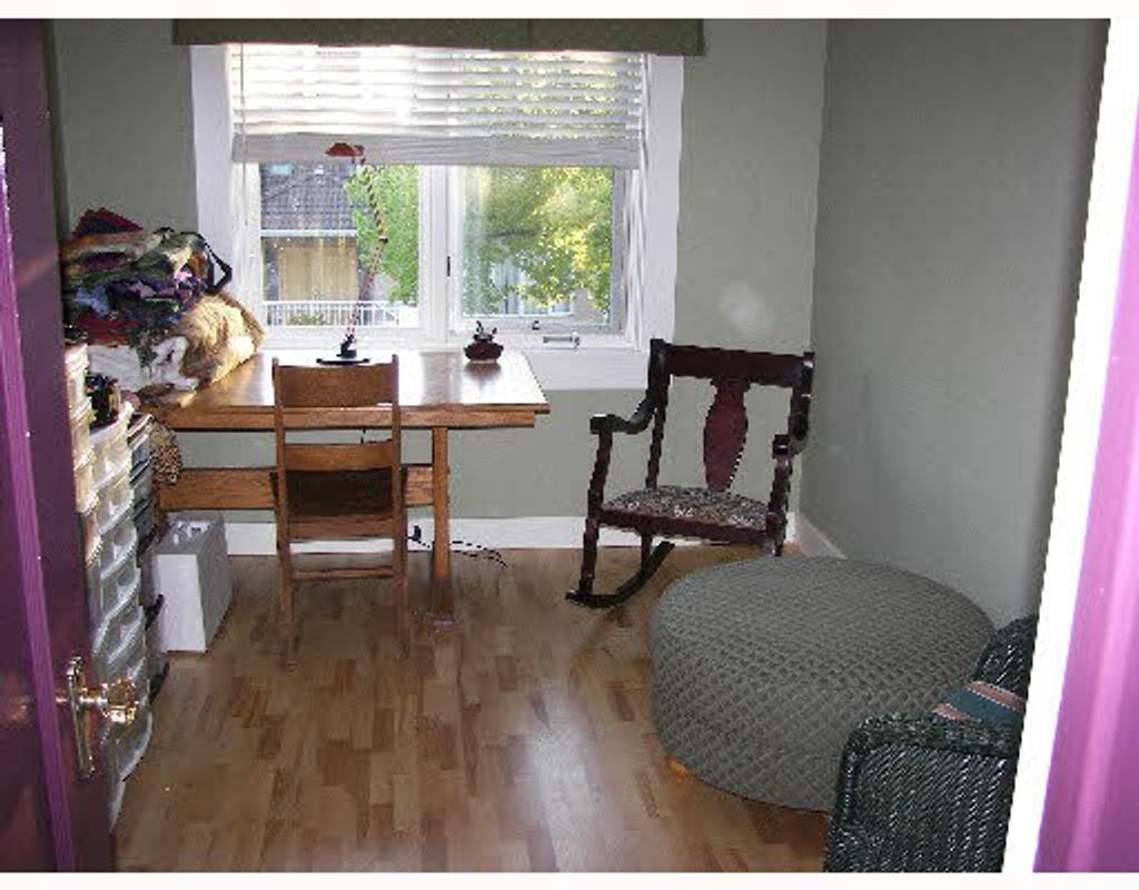 listing image 1107426104494192191