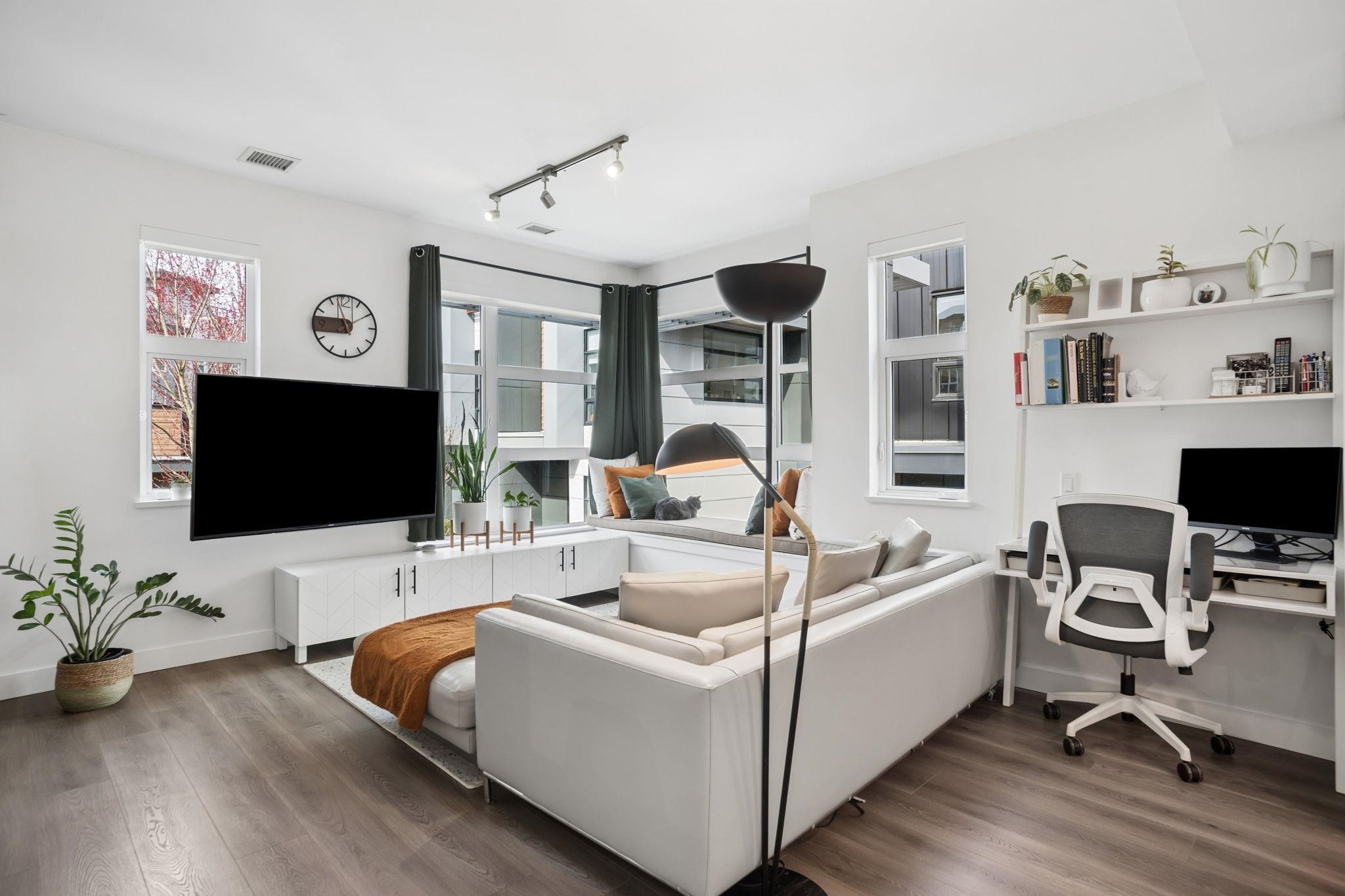 2060 Curling Road 222