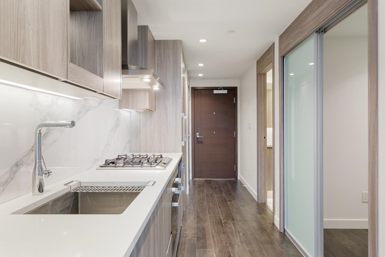 9887 Whalley Boulevard 2609