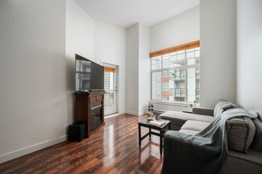 Photo of 11887 Burnett Street #414, Maple Ridge, BC V2W 6P6 (MLS # R3150909)
