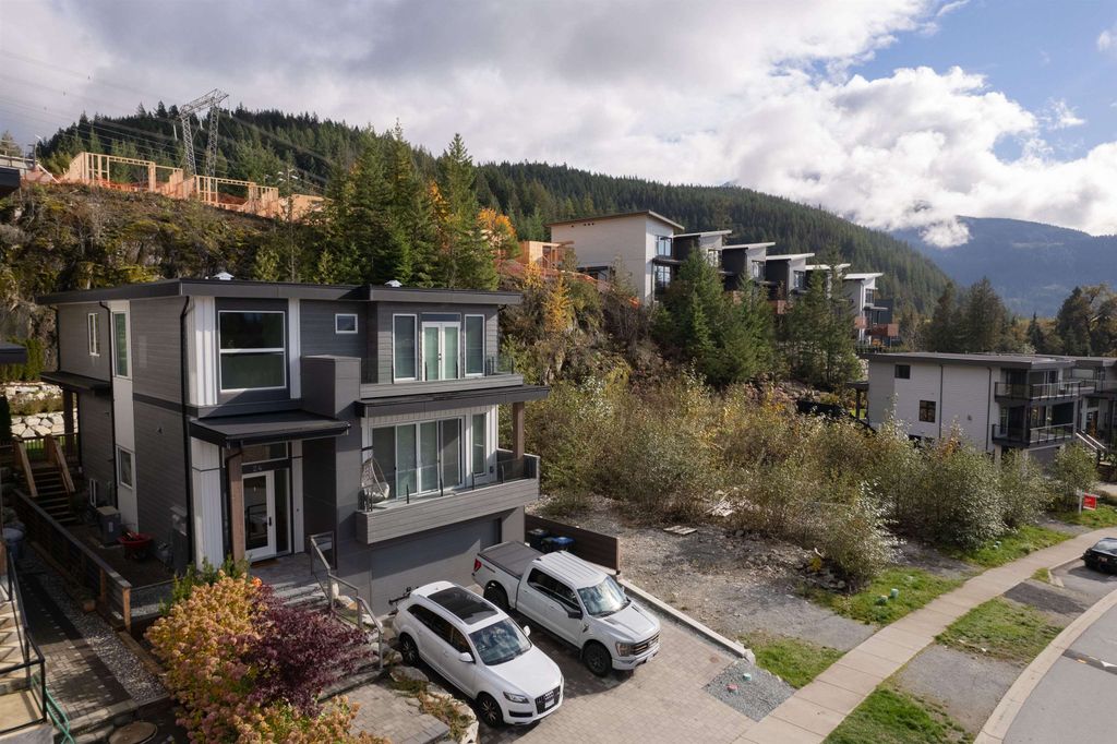 listing image 1101322003650493181