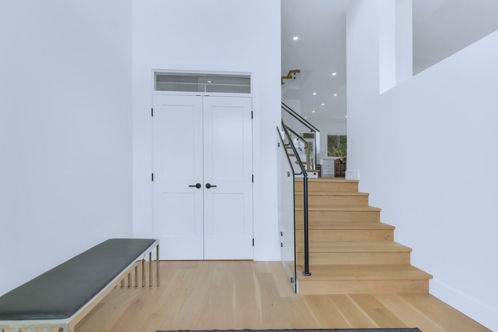 listing image 1101437202436902892