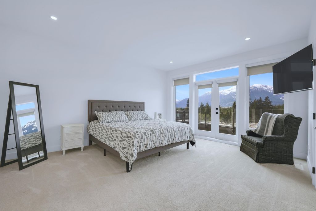 listing image 1100399948406600706