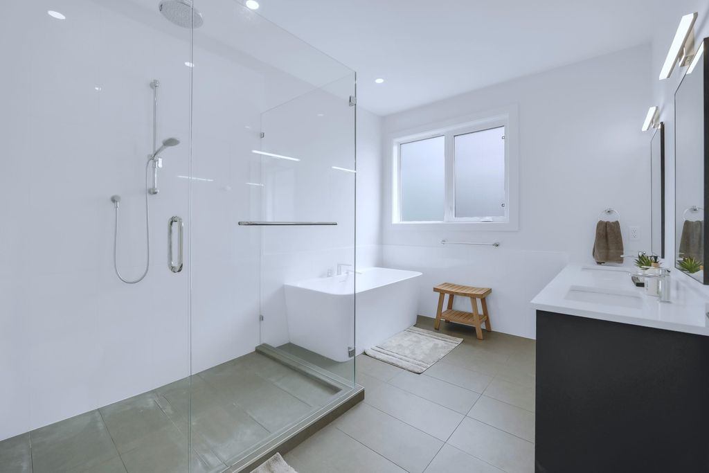 listing image 1105541489496294358