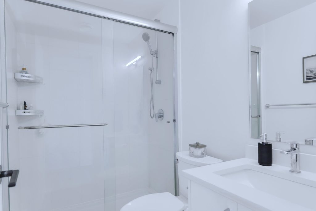 listing image 1102525181750608342