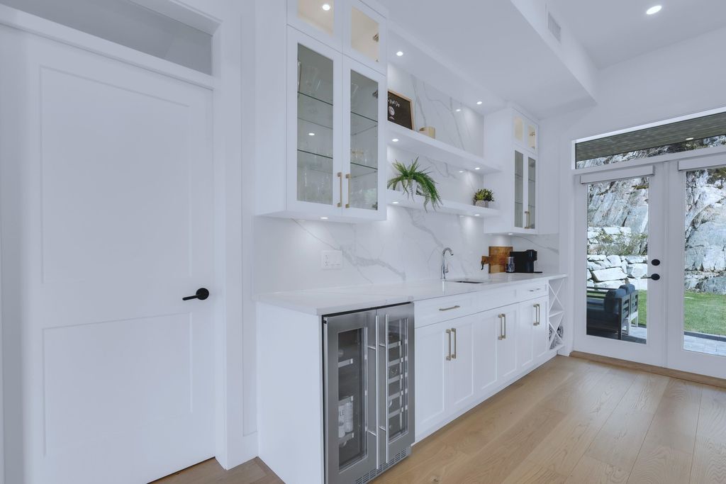 listing image 1100623200359474049