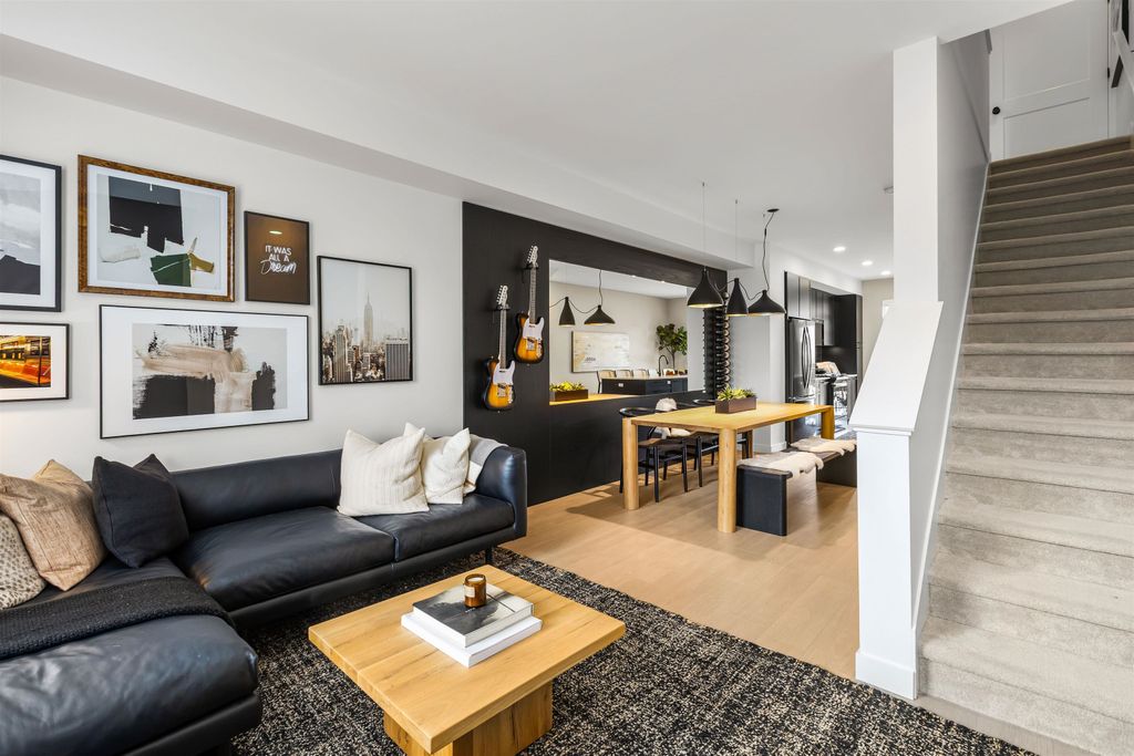 Photo of 2886 Montrose Avenue #5, Abbotsford, BC V2S 0N7 (MLS # R3110671)