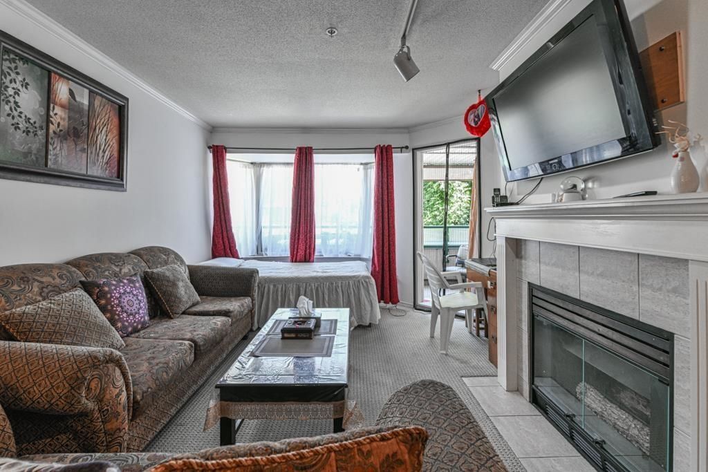 Photo of 2960 Trethewey Street #208, Abbotsford, BC V2T 6P5 (MLS # R3109853)