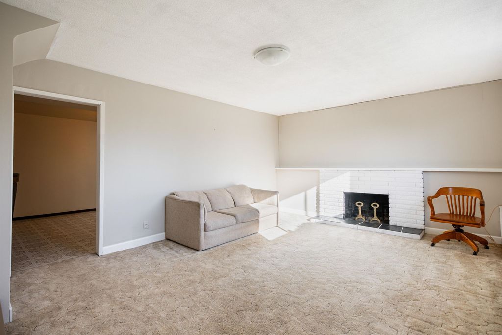 listing image 1107458674164144070