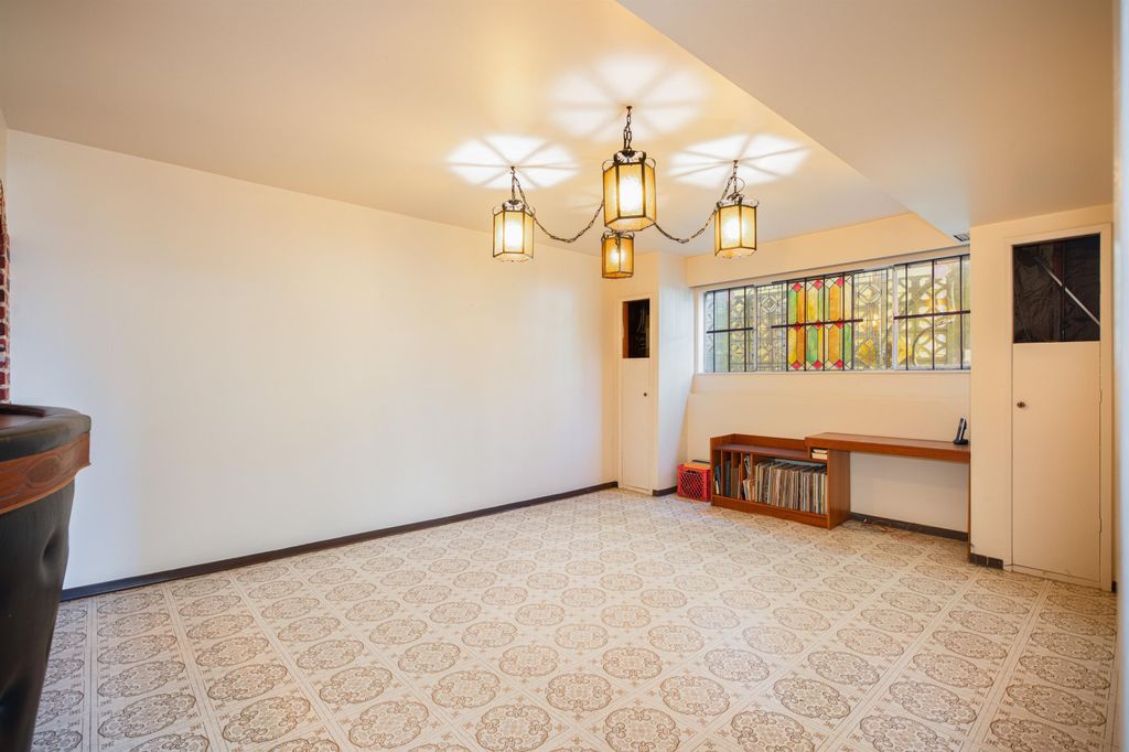 listing image 1108083153026624882