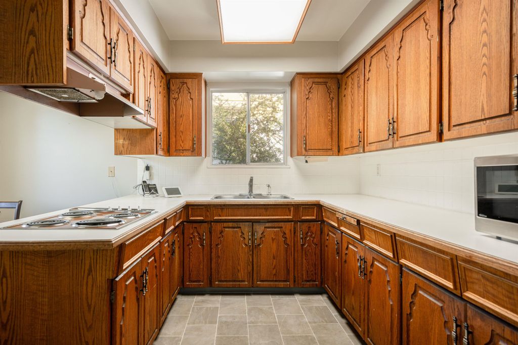 listing image 1103927567680160390