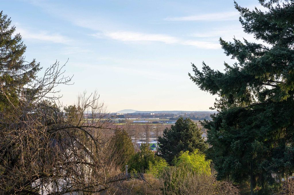 listing image 1108450493090814323