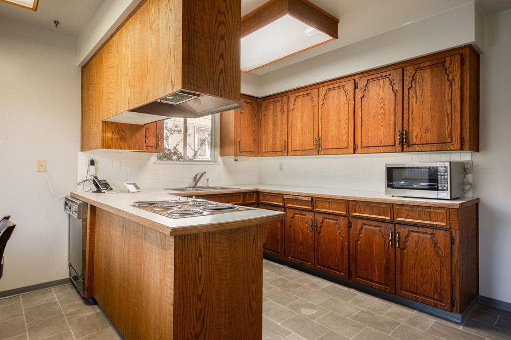 listing image 1101456564622096594