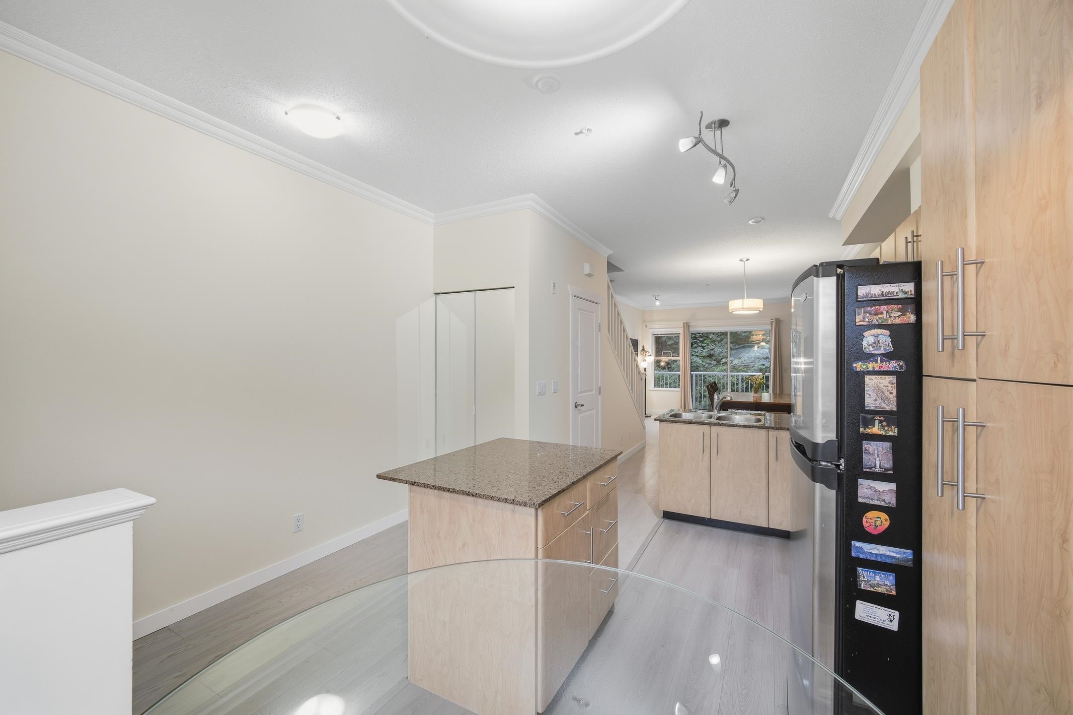 730 Farrow Street 15