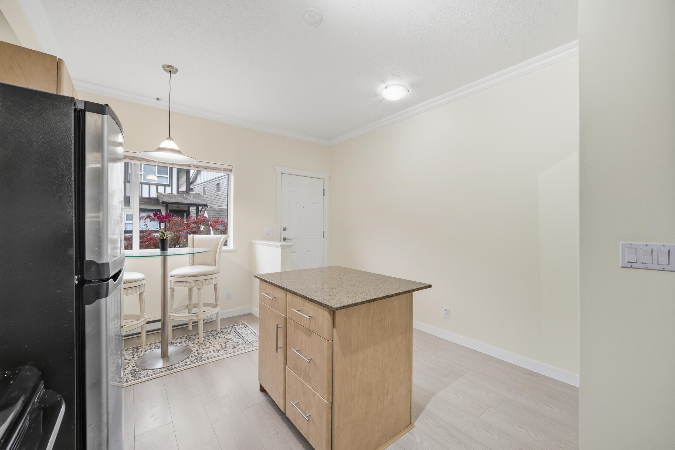 730 Farrow Street 15