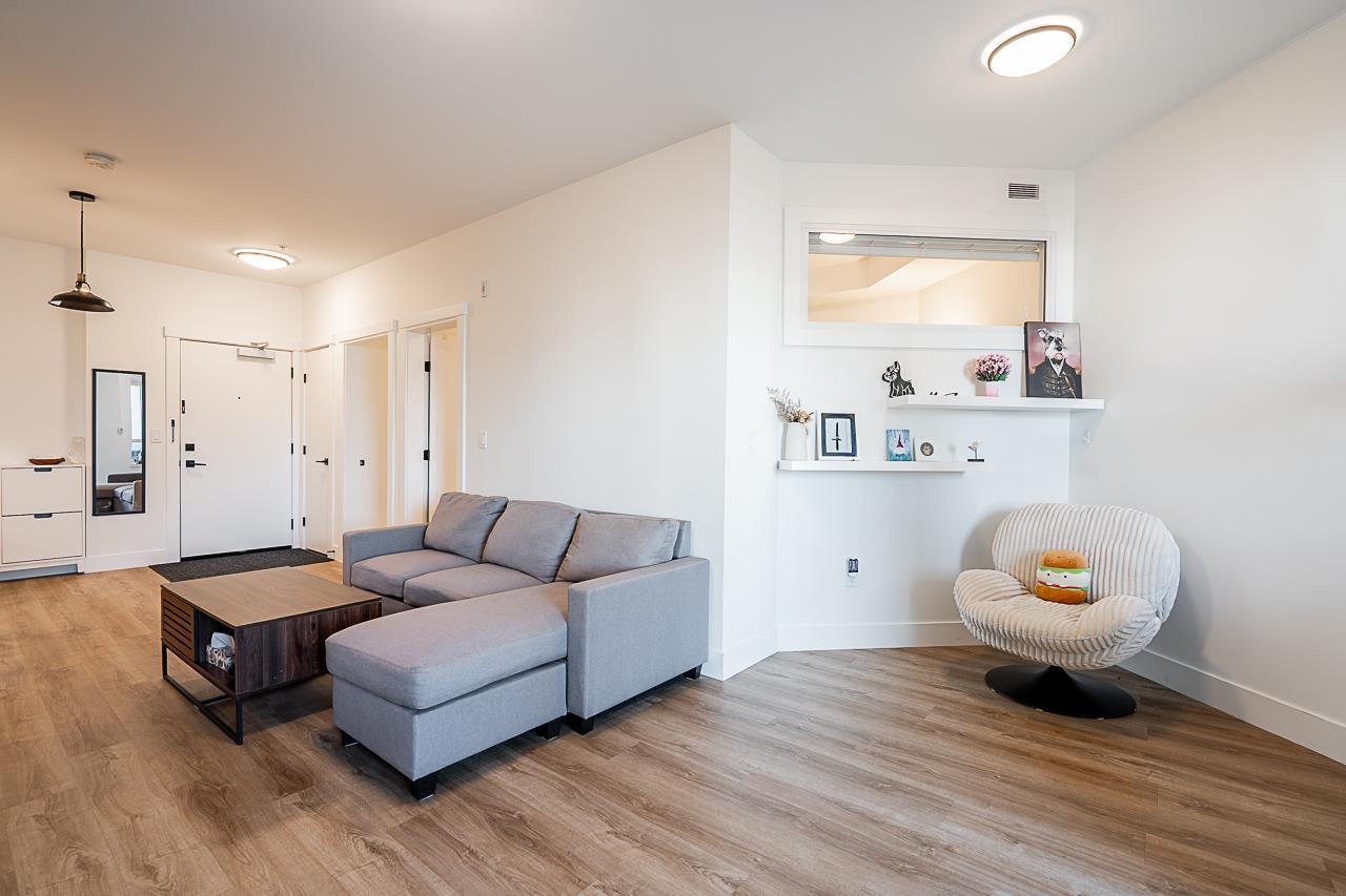 2180 Kelly Avenue 1608