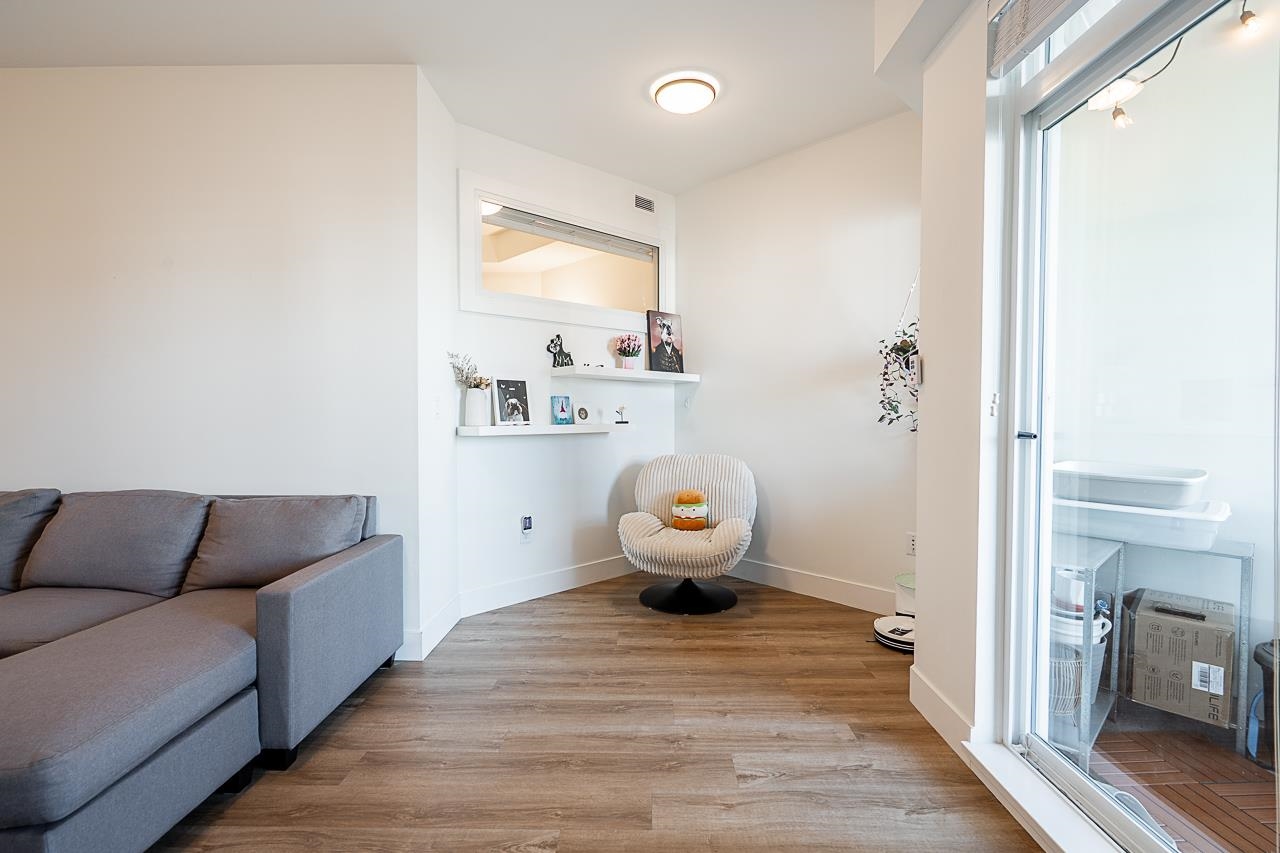 2180 Kelly Avenue 1608