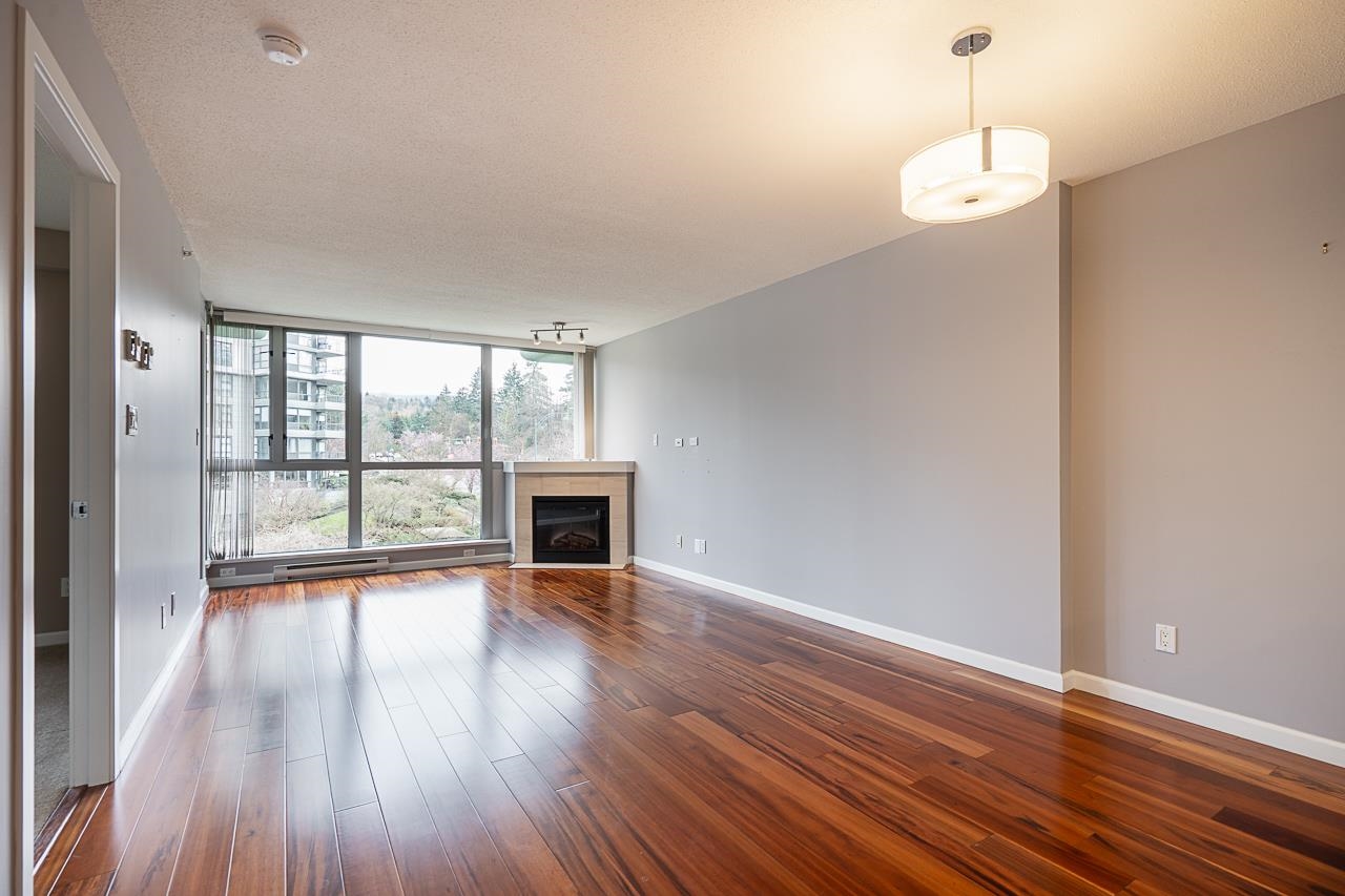 295 Guildford Way 407