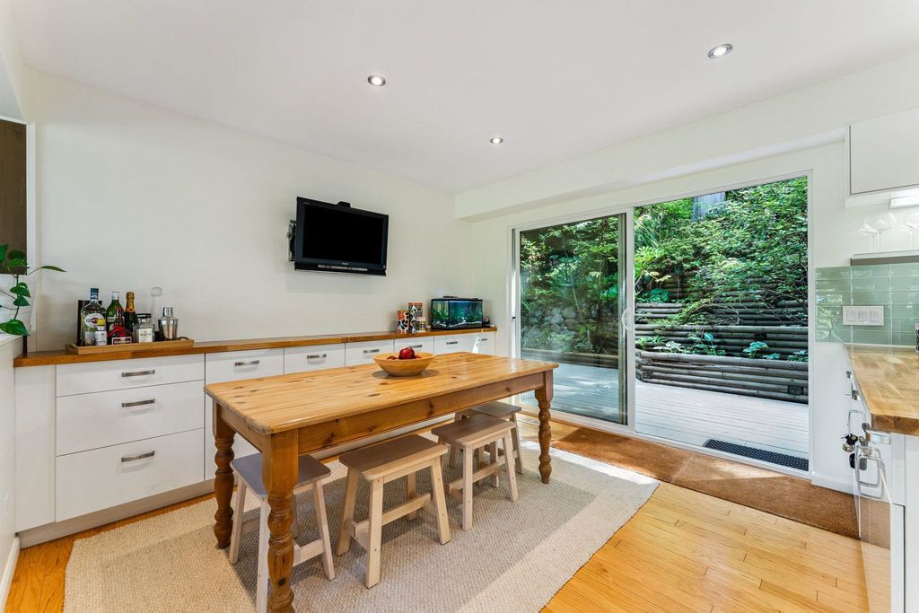 listing image 1108323229367635675